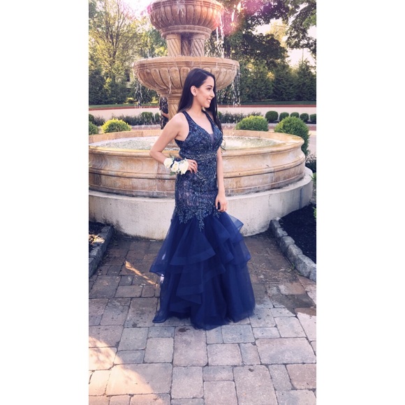 Prom dress! - Picture 1 of 3